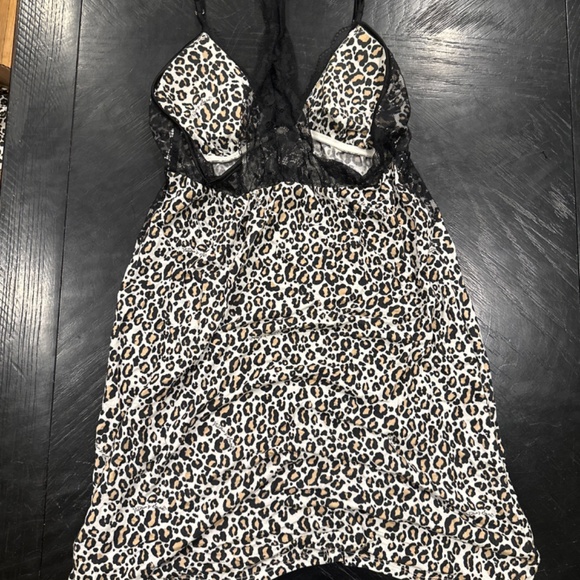 Victoria’s Secret Lingerie Size Small Cheetah Print - Picture 3 of 3